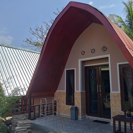 Two One Bungalow Гили Мено Екстериор снимка
