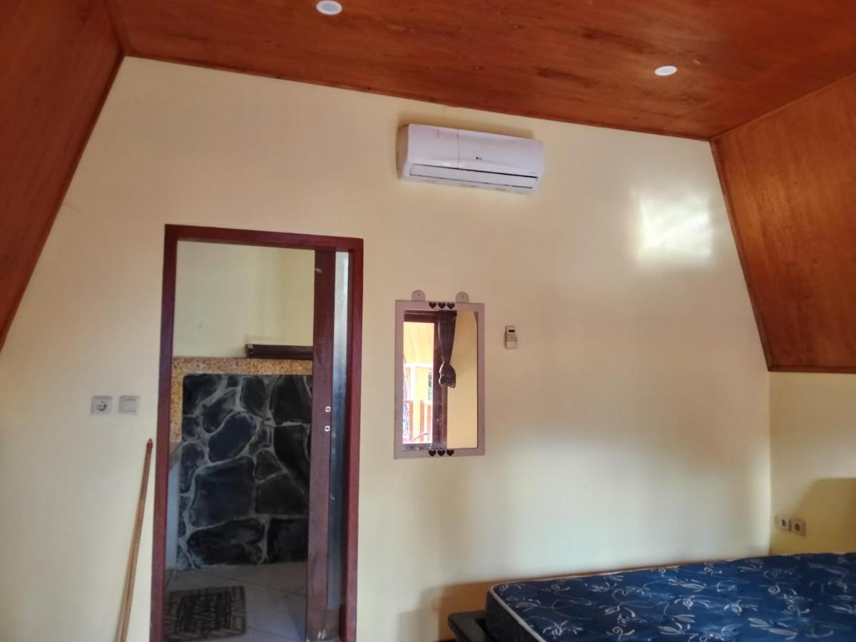 Two One Bungalow Гили Мено Екстериор снимка