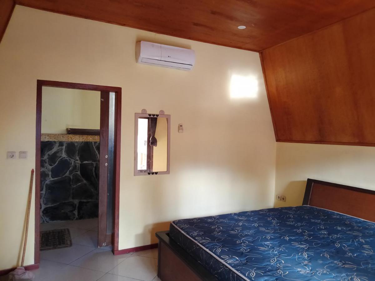 Two One Bungalow Гили Мено Екстериор снимка