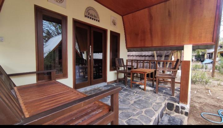 Two One Bungalow Гили Мено Екстериор снимка