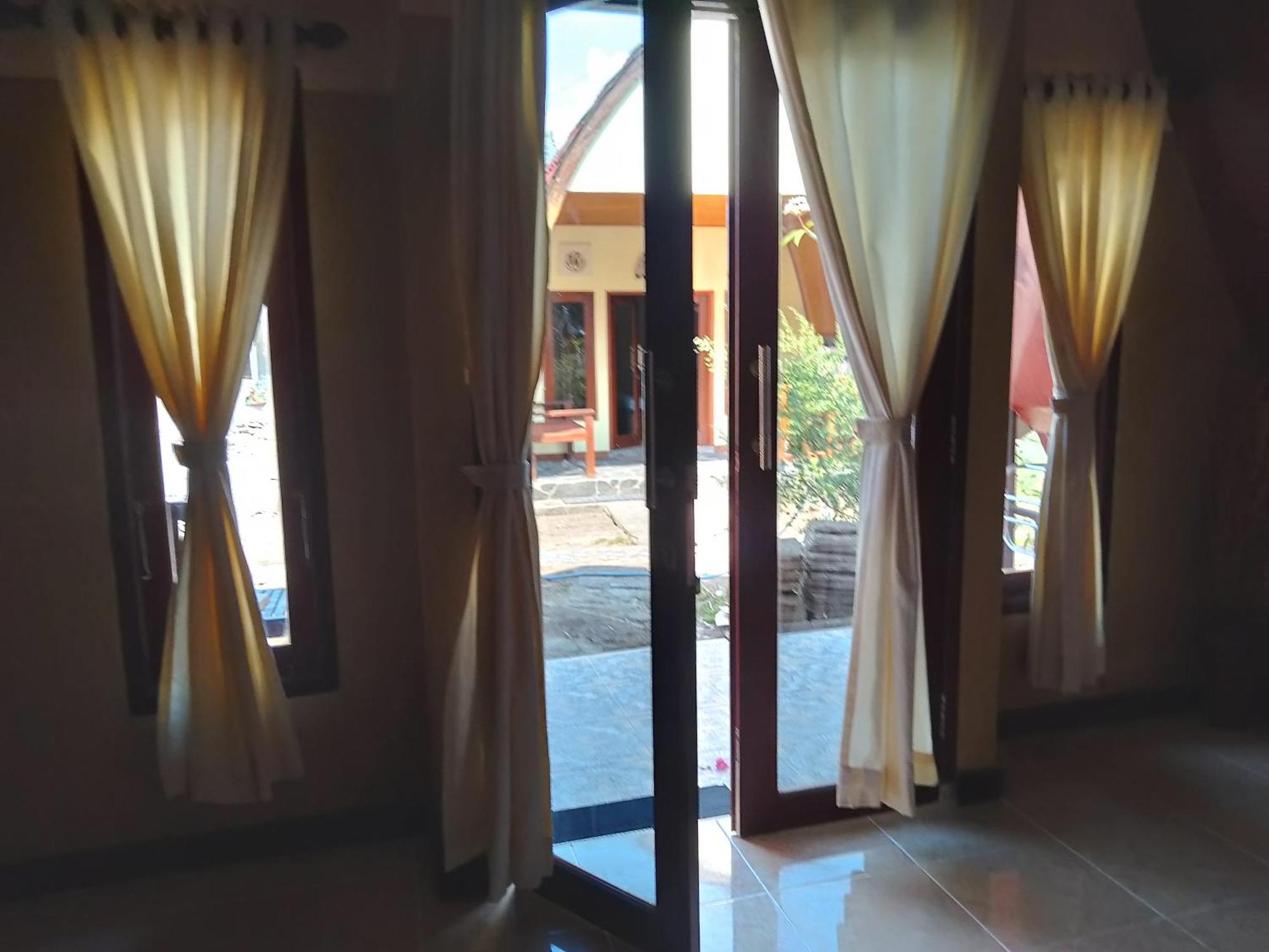 Two One Bungalow Гили Мено Стая снимка